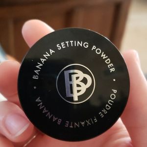 BellaPierre Banana setting powder- Medium